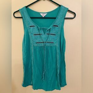 Crown and Ivy Women’s PS tank top blouse
